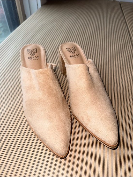 BEAST FASHION Shoes - BEAST FASHION Women's Tan Suede Pointed Slip-On Mules